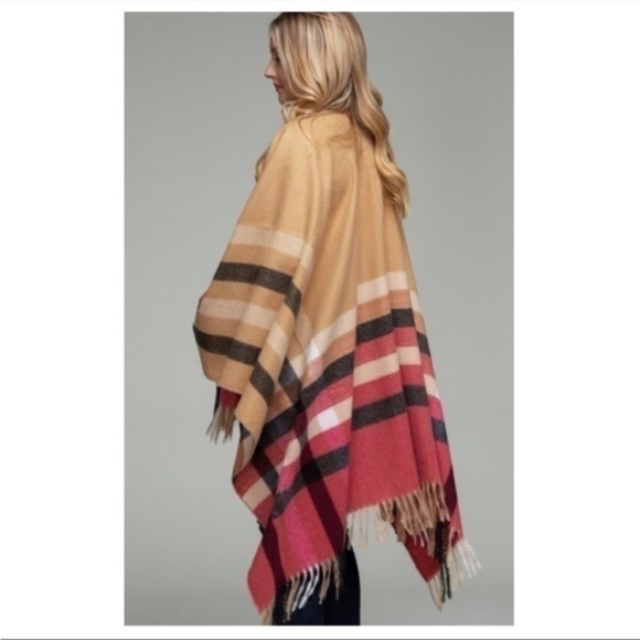 Gorgeous Striped Plaid Ruana Cardigan With Tassels - Picture 1 of 2